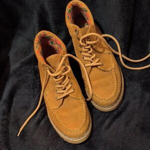 Men's Tan Casual Shoes